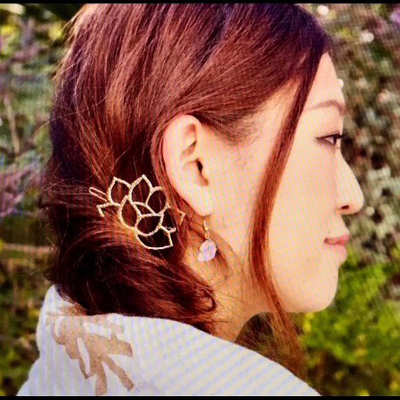 ✨Golden Lotus Hair Clip✨ - Picture 4 of 8